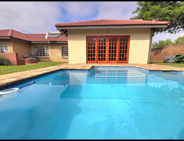 3 BEDROOM HOUSE FOR SALE IN THREE RIVERS PROPER